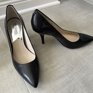 Michael Kors pumps / heels size 7